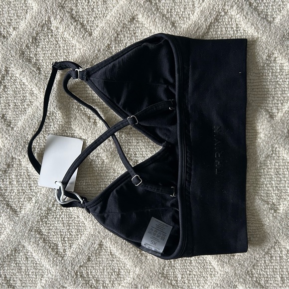 Women's NWT Thrivin’ Black Sports Bra - Picture 4 of 4